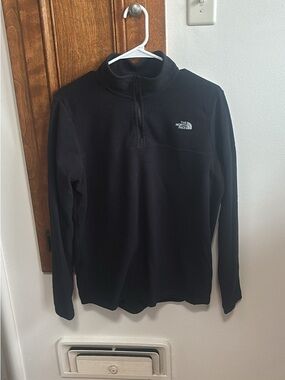 Women’s North Face Black Quarter-Zip Fleece Pullover